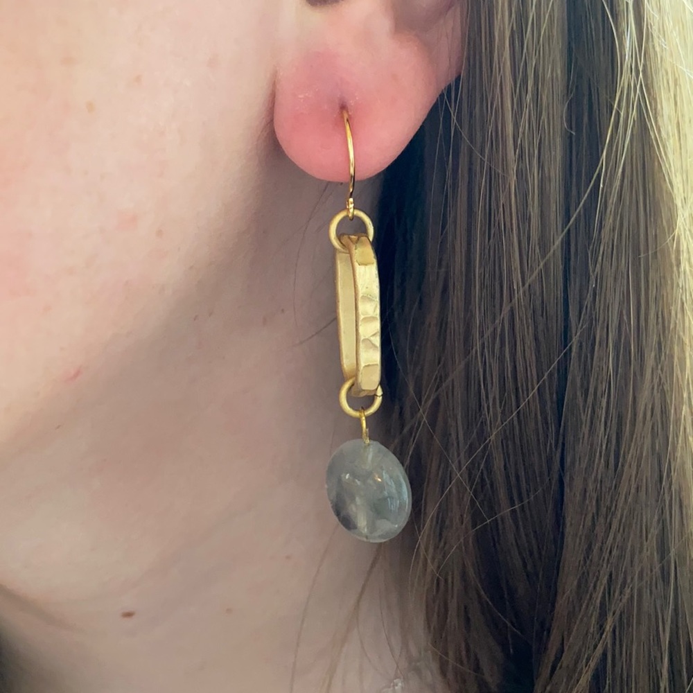 Silver Quartz and Matte Gold Dangle Earrings EUC